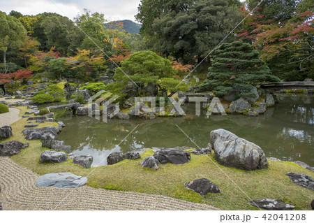 秋の京都・醍醐寺三宝院庭園 42041208