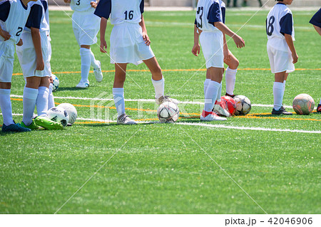 少年サッカー練習風景の写真素材