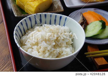 和食 麦ごはんの食卓 和食 麦ごはんの食卓 42048126