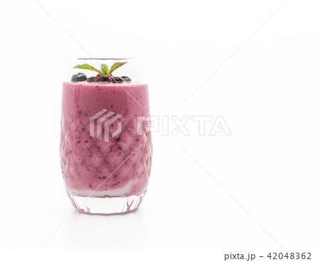 mixed berries with yogurt smoothiesの写真素材 [42048362] - PIXTA