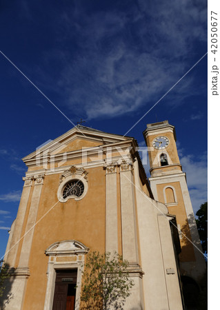 エズ村の教会　フランス 42050677