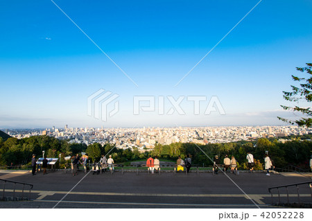 札幌の街並み　旭山記念公園からの眺め 42052228