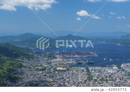 広島県呉市　呉の街並み 42055773