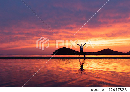 父母ヶ浜（ちちぶがはま） -日本のウユニ塩湖とも呼ばれる瀬戸内海の天空の鏡- 42057328