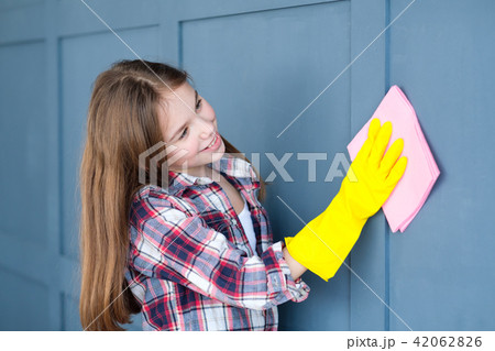 household duties child help girl cleaning home household duties child help girl cleaning home 42062826