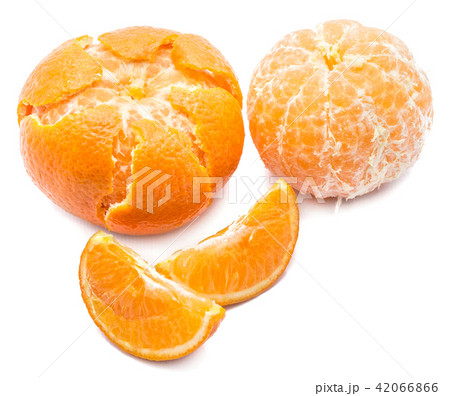 Fresh clementine isolated on white 42066866