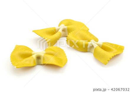 Colourful raw farfalle isolated on white 42067032