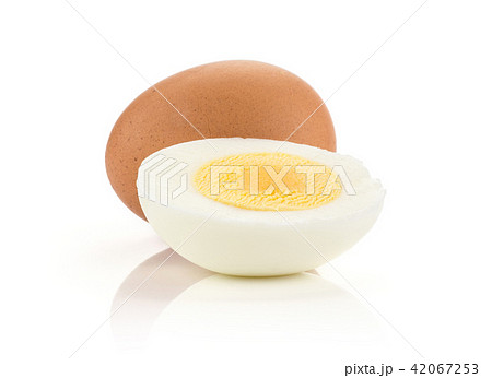 Fresh Chicken Egg isolated on white Fresh Chicken Egg isolated on white 42067253