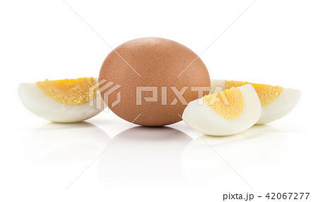 Fresh Chicken Egg isolated on white Fresh Chicken Egg isolated on white 42067277