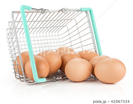 Fresh Chicken Egg isolated on white Fresh Chicken Egg isolated on white 42067334