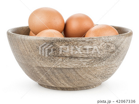 Fresh Chicken Egg isolated on white Fresh Chicken Egg isolated on white 42067336