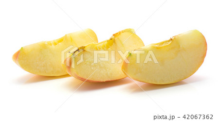 Raw evelina apple isolated 42067362