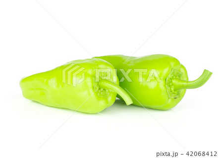 Fresh raw light green pepper isolated on white 42068412