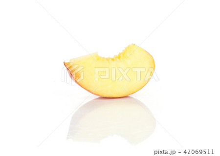 Fresh Raw yellow peach isolated on white 42069511