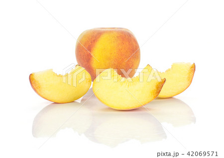 Fresh Raw yellow peach isolated on white 42069571