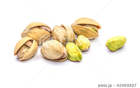 Salted pistachio isolated on white 42069887