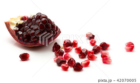 Fresh pomegranate isolated on white 42070005
