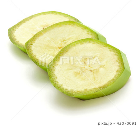 Fresh raw plantain isolated on white 42070091
