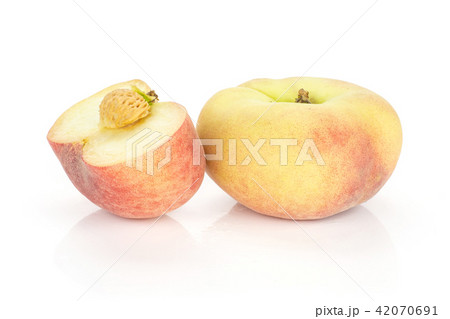 Fresh raw saturn peach isolated on white 42070691