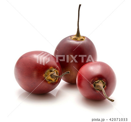 Fresh raw tamarillo isolated on white 42071033