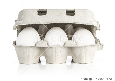 Fresh raw white eggs isolated on white 42071478