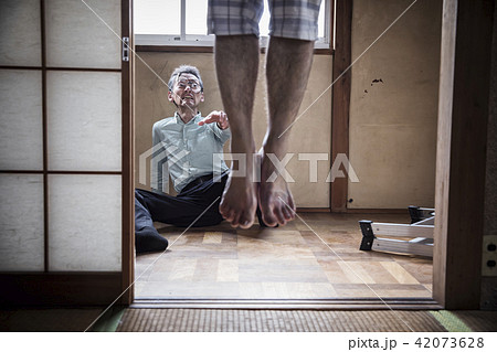 自殺を発見する大家さん 42073628