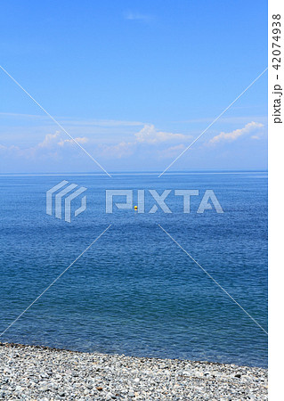 おだやかな夏の日本海 おだやかな夏の日本海 42074938