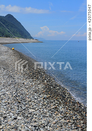 おだやかな夏の日本海 おだやかな夏の日本海 42075047