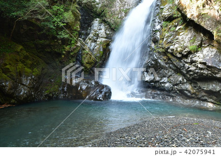 徳島県海部郡海南町轟の滝 42075941