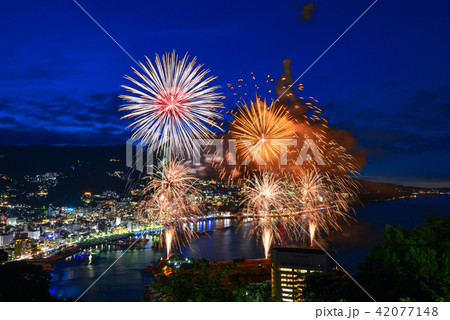 （静岡県）熱海100万ドルの夜景と海上花火 42077148