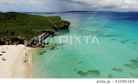 宮古島の砂山ビーチの空撮 宮古島の砂山ビーチの空撮 42080364
