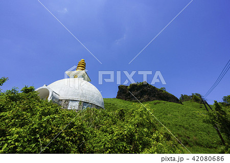 らくだ山の仏舎利塔 42080686