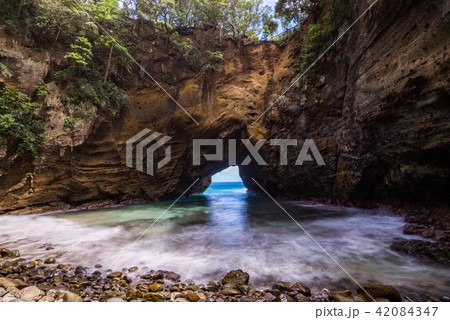 （静岡県）下田市田牛　龍宮窟 42084347