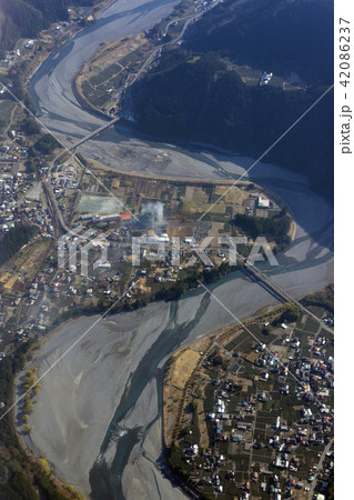静岡県榛原郡川根本町徳山付近を空撮 42086237