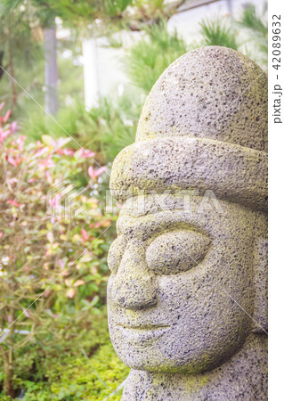 Close up face of the stone idol (Dolharubang) Close up face of the stone idol (Dolharubang) 42089632