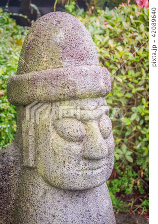 Close up face of the stone idol (Dolharubang Close up face of the stone idol (Dolharubang 42089640