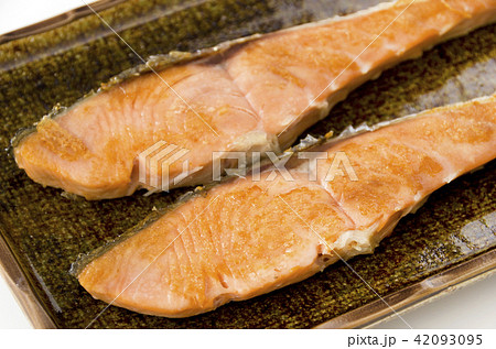 焼き鮭 42093095