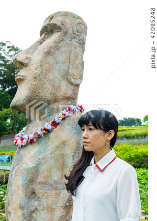 女性 メス フィールドの花 42095248