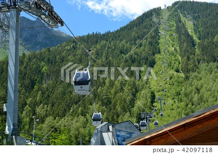 シャモニ　ブレヴァン展望台へのロープウェイ 42097118