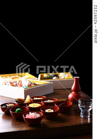 御節料理 42097232