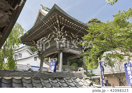 青蓮寺の鐘楼（鎌倉市手広） 42098325