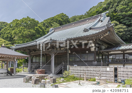 青蓮寺の本堂（鎌倉市手広） 42098751