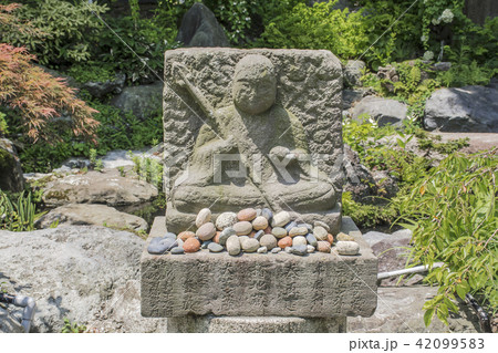 青蓮寺の椿地蔵(鎌倉市手広) 青蓮寺の椿地蔵(鎌倉市手広) 42099583