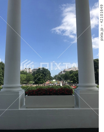 アメリカ ホワイトハウス本館　北側から見た風景４ 42101649