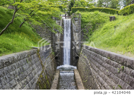 安積疏水麓山の滝 安積疏水麓山の滝 42104046
