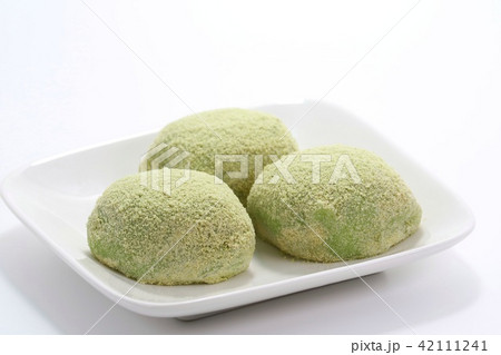 うぐいす餅 白皿 白背景 うぐいす餅 白皿 白背景 42111241