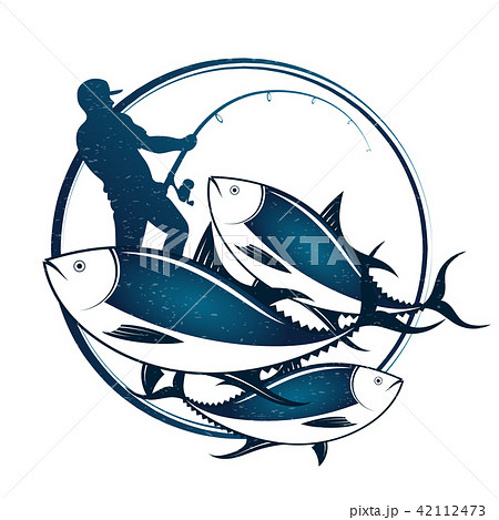 Fisherman catches of tuna 42112473