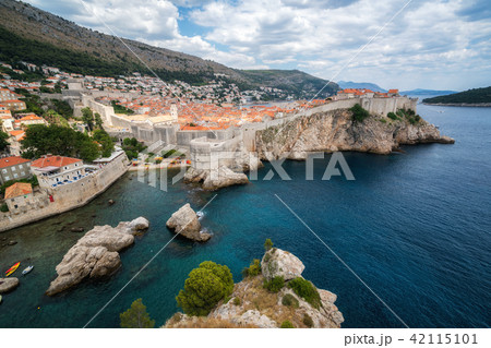 Historic wall of Dubrovnik Old Town, Croatia 42115101