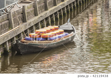 view of cheeses boat alkmaar. netherlands holland view of cheeses boat alkmaar. netherlands holland 42119438