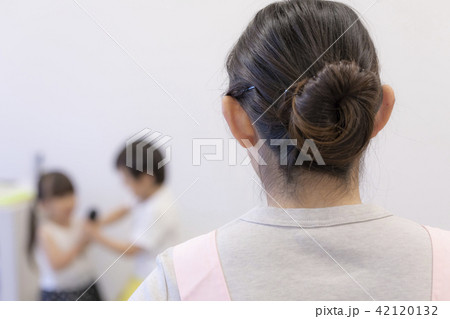 保育士 託児所 3人 不安 保育士 託児所 3人 不安 42120132